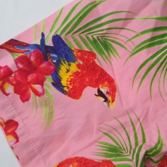 Neff Aloha Hawaiian Pink Button Down Shirt with Macaws Parrots, size Large - Picture 3 of 9